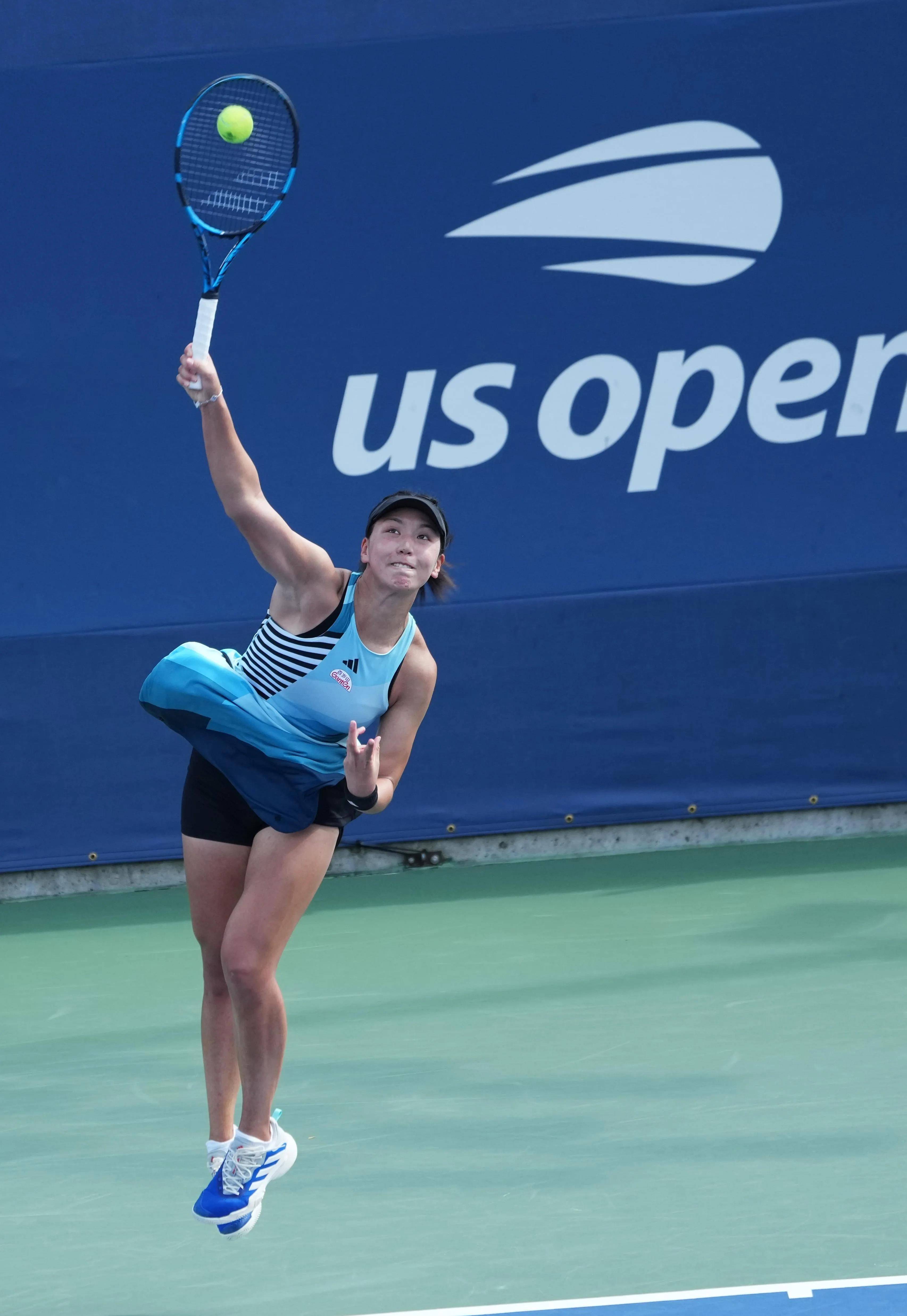 仍坚持踢球 仍坚持踢球